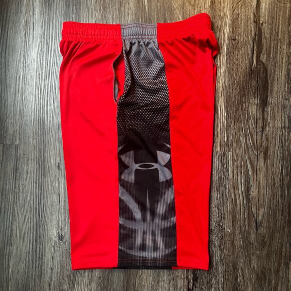 Under Armour Boy’s LG Loose Fit Red & Black Basketball Shorts - Picture 3 of 4